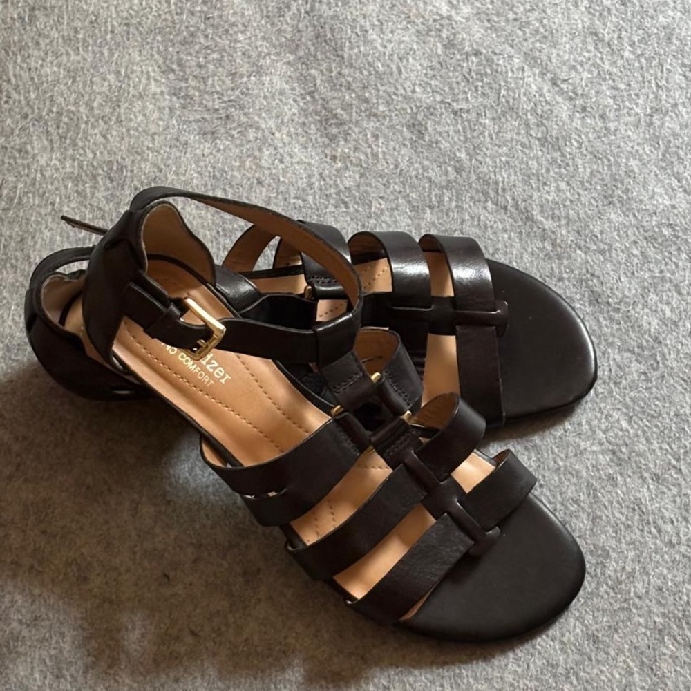 Naturalizer Black Comfortable Sandals